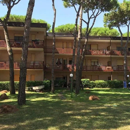 Pineta Da Colla Roberto * Τζεσόλο Λίντο